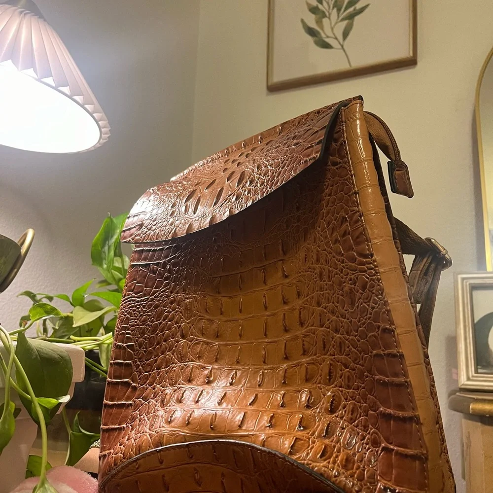 Backpack - Picture 4 of 8